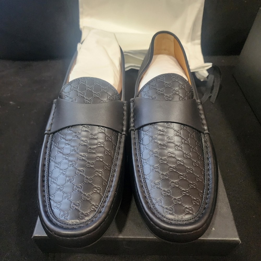 Brand new Men's Gucci Microguccissima Drivers - Black- Size 10.5